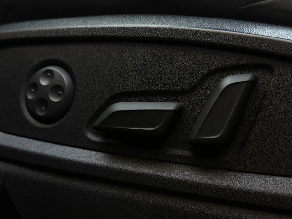 2.0 TFSI Quattro Sport / Trekhaak / Luchtvering / Carplay / Pano / Sfeerver / Keyless / Camera / Adaptive Cruise / Virtual