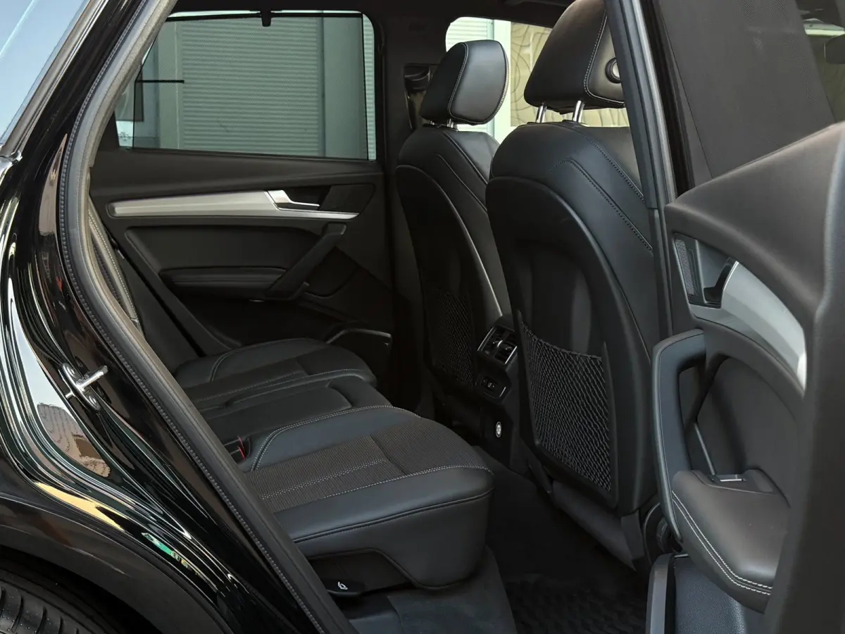 2.0 TFSI Quattro Sport / Trekhaak / Luchtvering / Carplay / Pano / Sfeerver / Keyless / Camera / Adaptive Cruise / Virtual