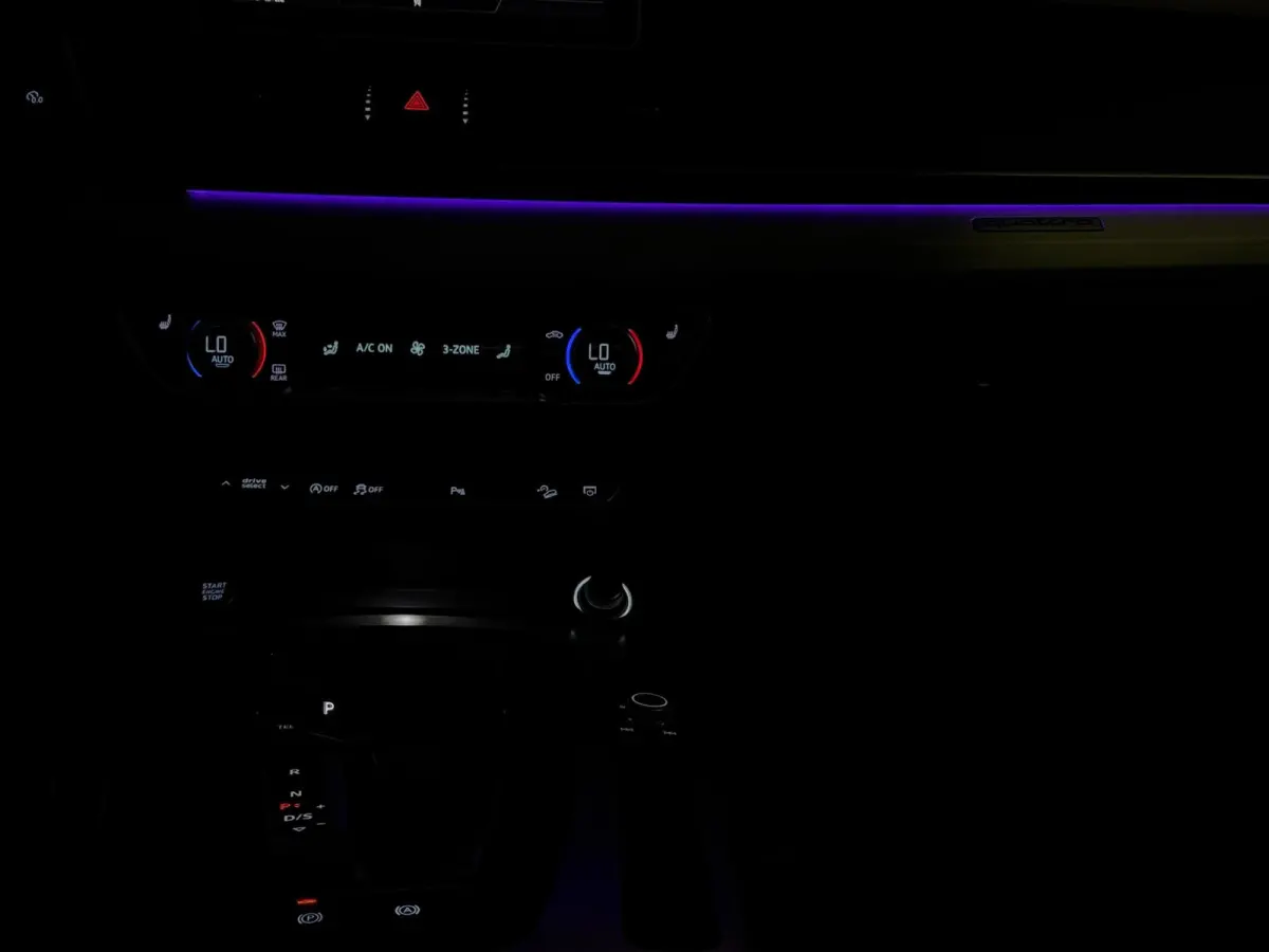 2.0 TFSI Quattro Sport / Trekhaak / Luchtvering / Carplay / Pano / Sfeerver / Keyless / Camera / Adaptive Cruise / Virtual
