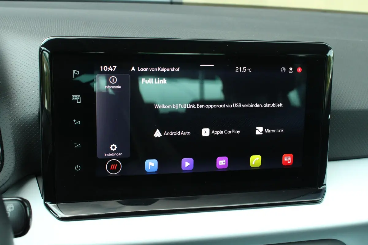 1.0 TSI 95pk Style Business Intense | Stoelverwarming | Trekhaak | Parkeersensoren Voor/ Achter | Camera | Airco Automatische | Cruise Control
