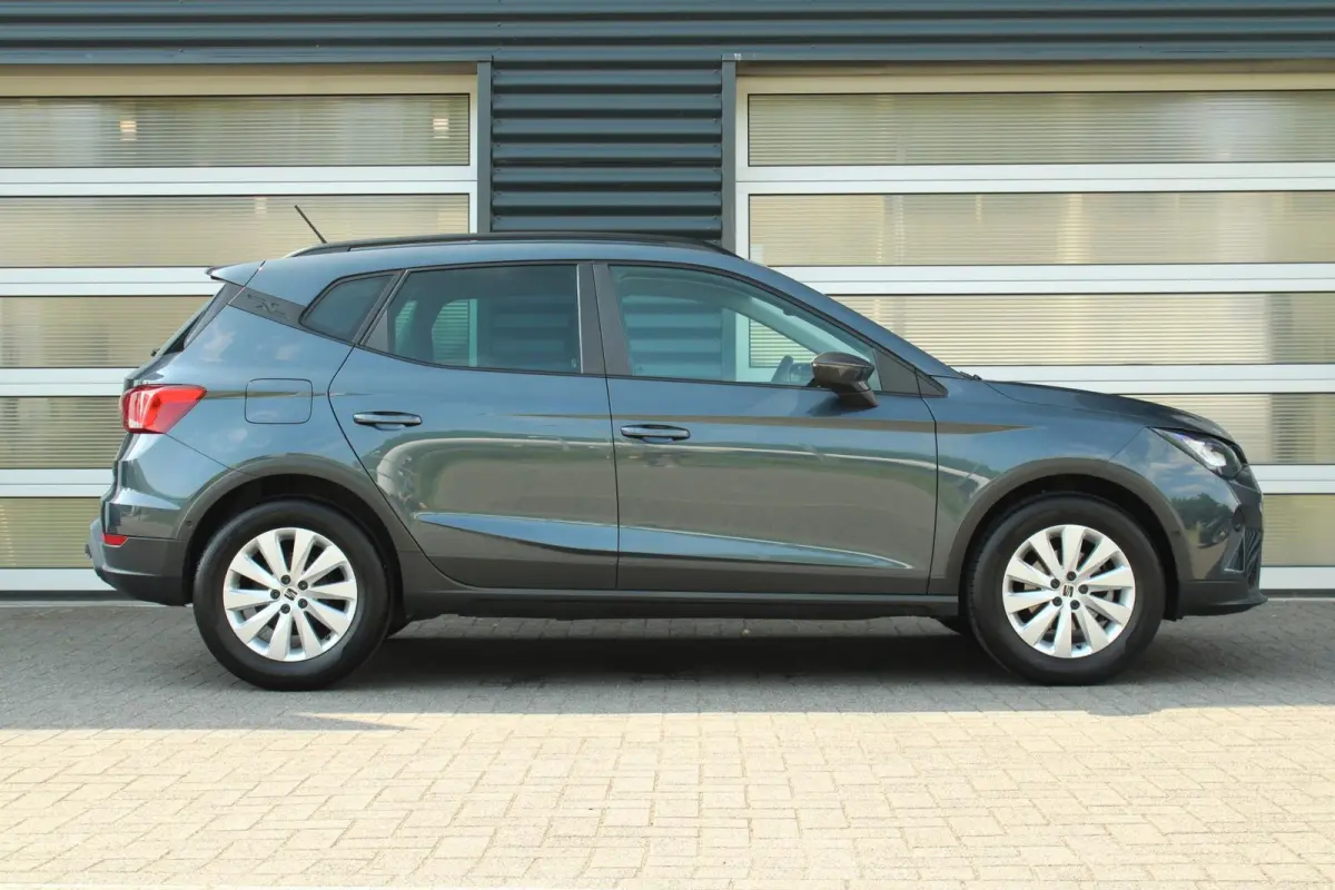 1.0 TSI 95pk Style Business Intense | Stoelverwarming | Trekhaak | Parkeersensoren Voor/ Achter | Camera | Airco Automatische | Cruise Control