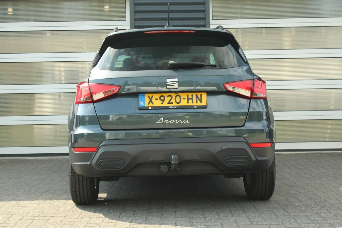1.0 TSI 95pk Style Business Intense | Stoelverwarming | Trekhaak | Parkeersensoren Voor/ Achter | Camera | Airco Automatische | Cruise Control