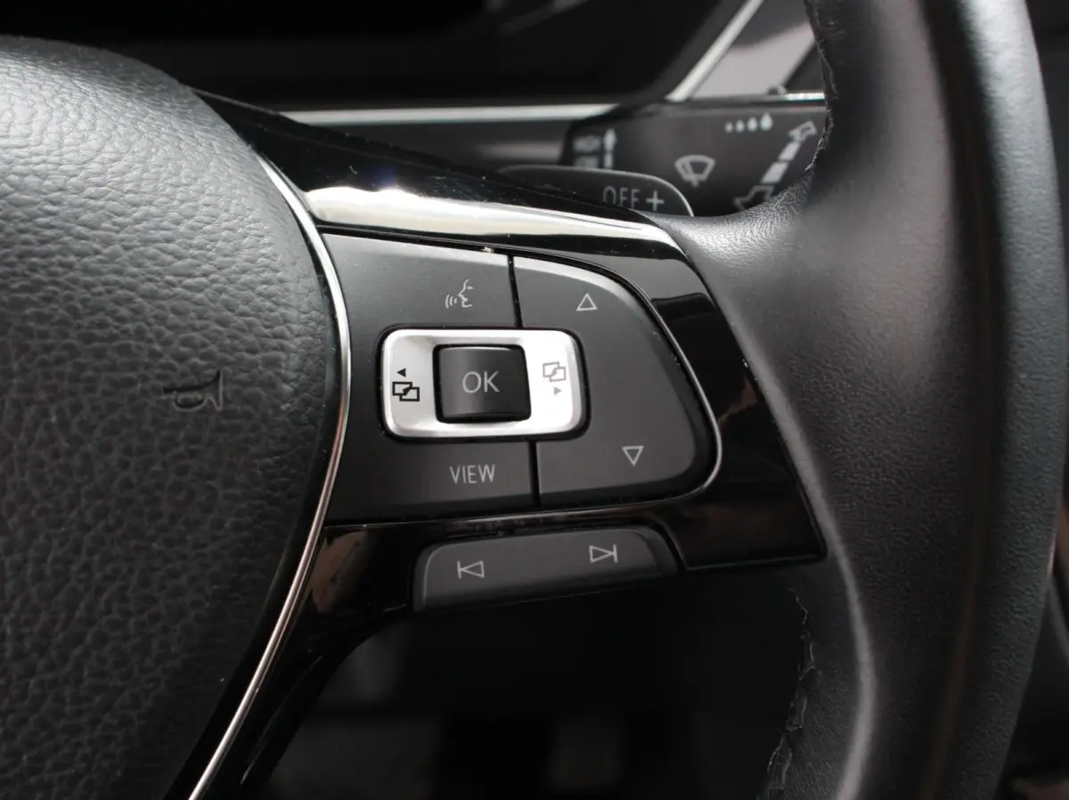 1.5 TSI Highline All-space 7p. Panorama dak Adaptive cruise control Climate control LED Parkeersensoren Achteruitrijd camera Trekhaak Navigatie Voorstoelen verwarmd Apple Carplay/ Android Au