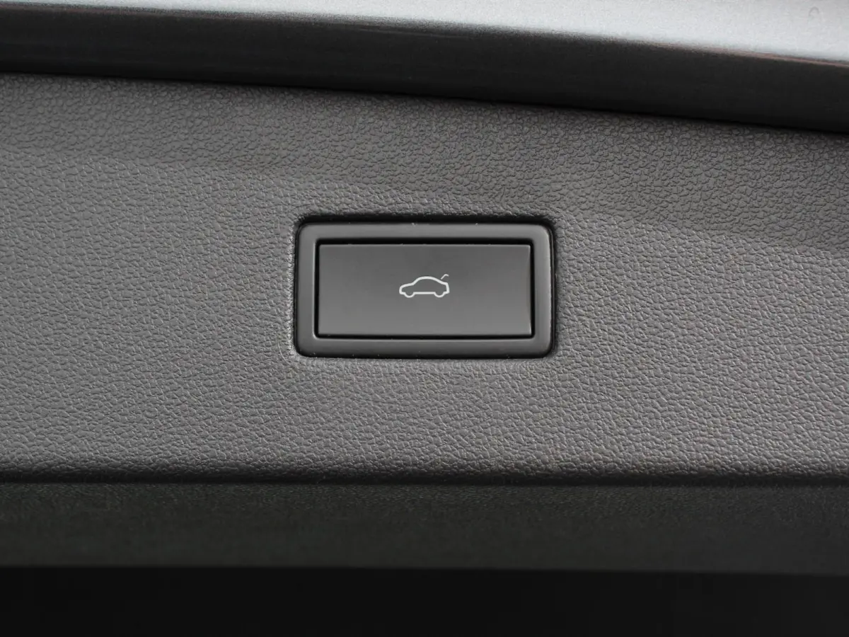 1.5 TSI Highline All-space 7p. Panorama dak Adaptive cruise control Climate control LED Parkeersensoren Achteruitrijd camera Trekhaak Navigatie Voorstoelen verwarmd Apple Carplay/ Android Au