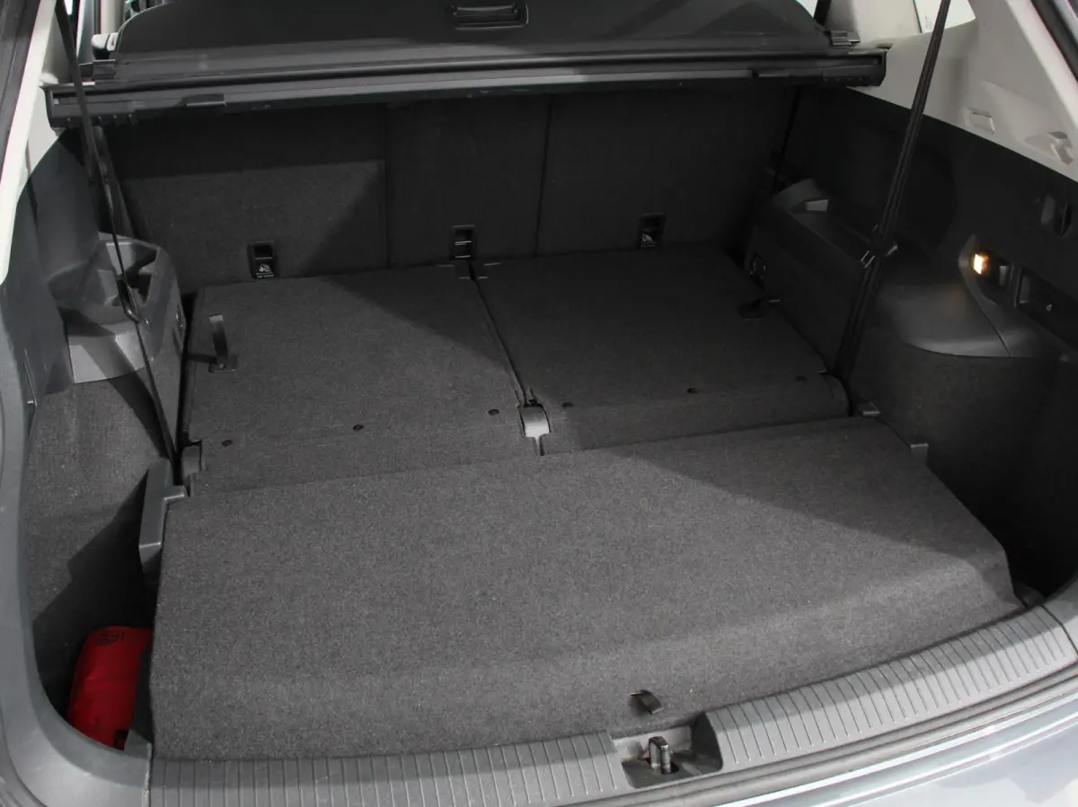 1.5 TSI Highline All-space 7p. Panorama dak Adaptive cruise control Climate control LED Parkeersensoren Achteruitrijd camera Trekhaak Navigatie Voorstoelen verwarmd Apple Carplay/ Android Au