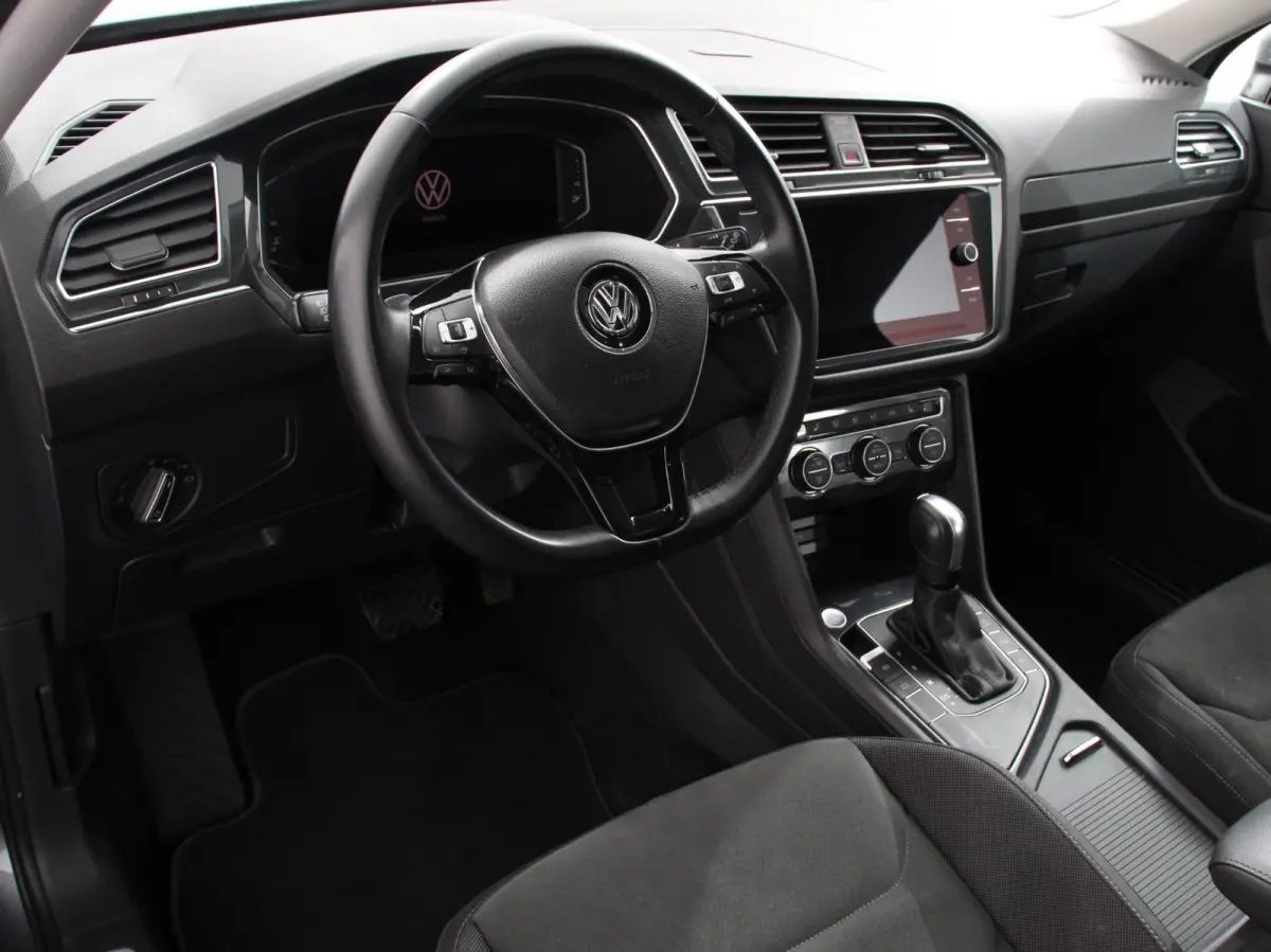 1.5 TSI Highline All-space 7p. Panorama dak Adaptive cruise control Climate control LED Parkeersensoren Achteruitrijd camera Trekhaak Navigatie Voorstoelen verwarmd Apple Carplay/ Android Au