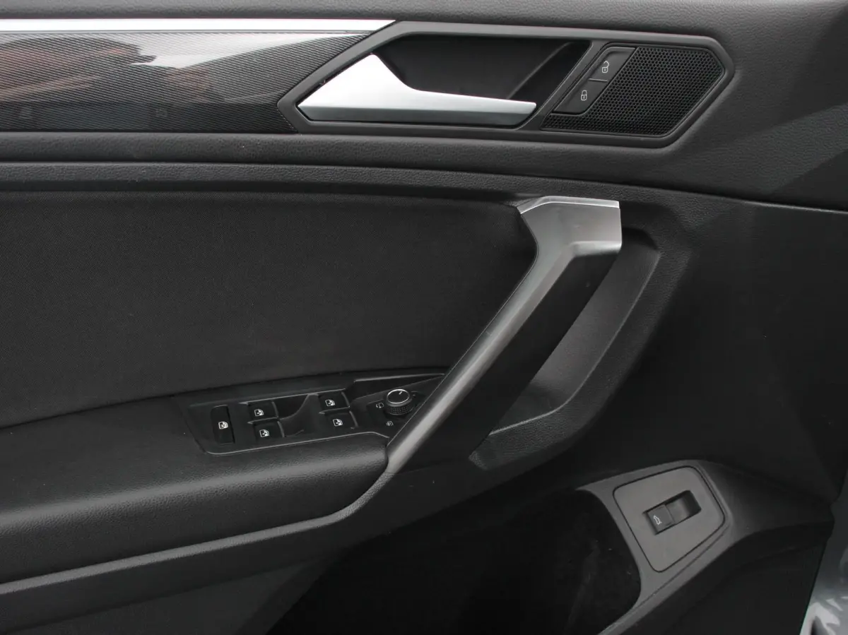 1.5 TSI Highline All-space 7p. Panorama dak Adaptive cruise control Climate control LED Parkeersensoren Achteruitrijd camera Trekhaak Navigatie Voorstoelen verwarmd Apple Carplay/ Android Au