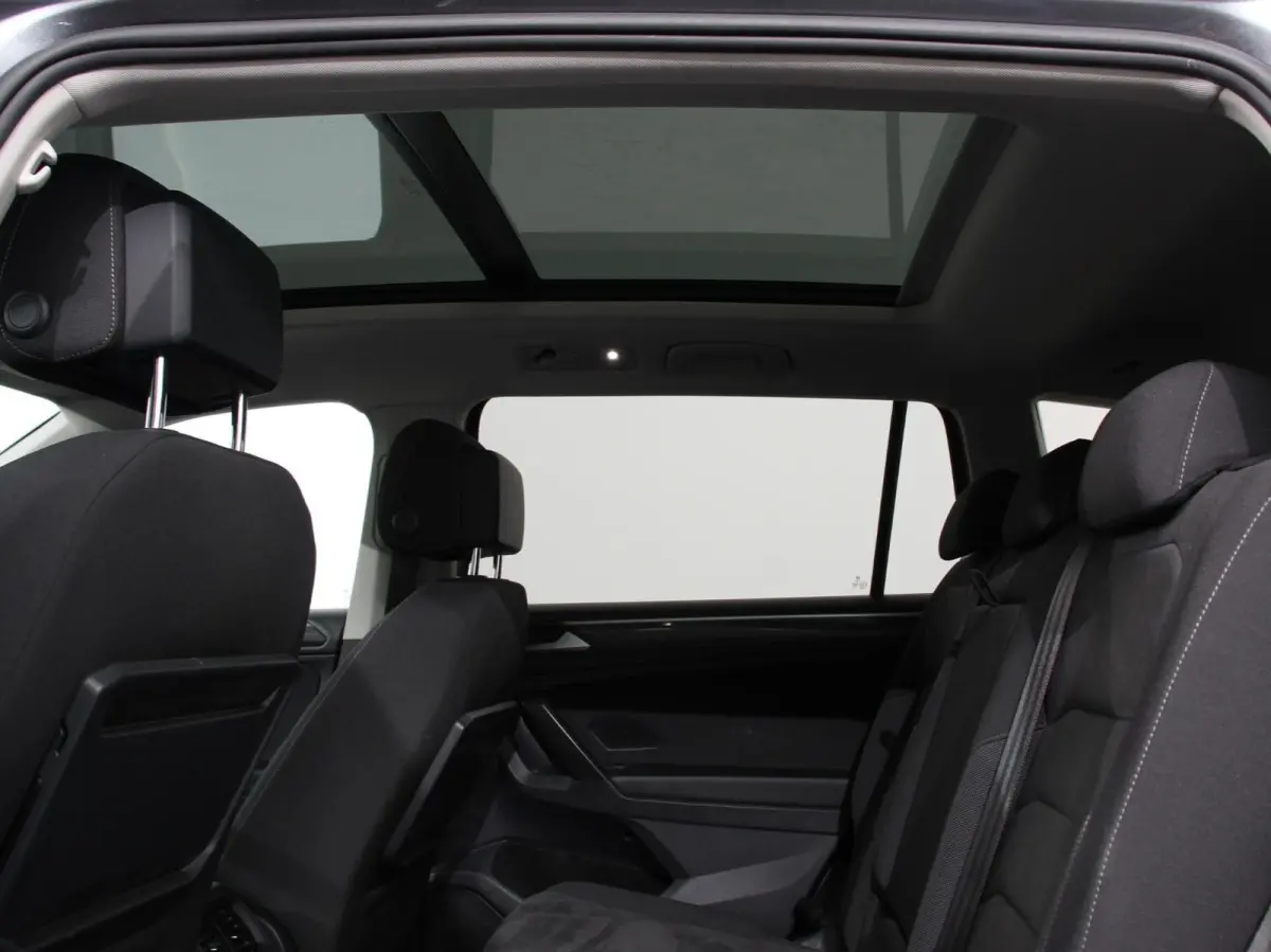 1.5 TSI Highline All-space 7p. Panorama dak Adaptive cruise control Climate control LED Parkeersensoren Achteruitrijd camera Trekhaak Navigatie Voorstoelen verwarmd Apple Carplay/ Android Au