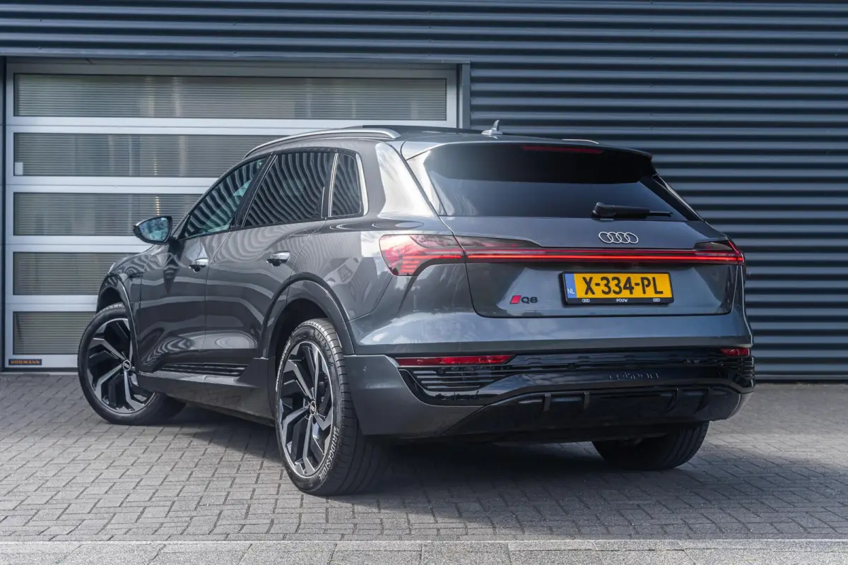 55 408pk quattro S Edition Competition 115 kWh | SoH 98% | Panoramadak | B&O Premium | Adaptive Cruise | Climatronic | Sportstoelen Plus