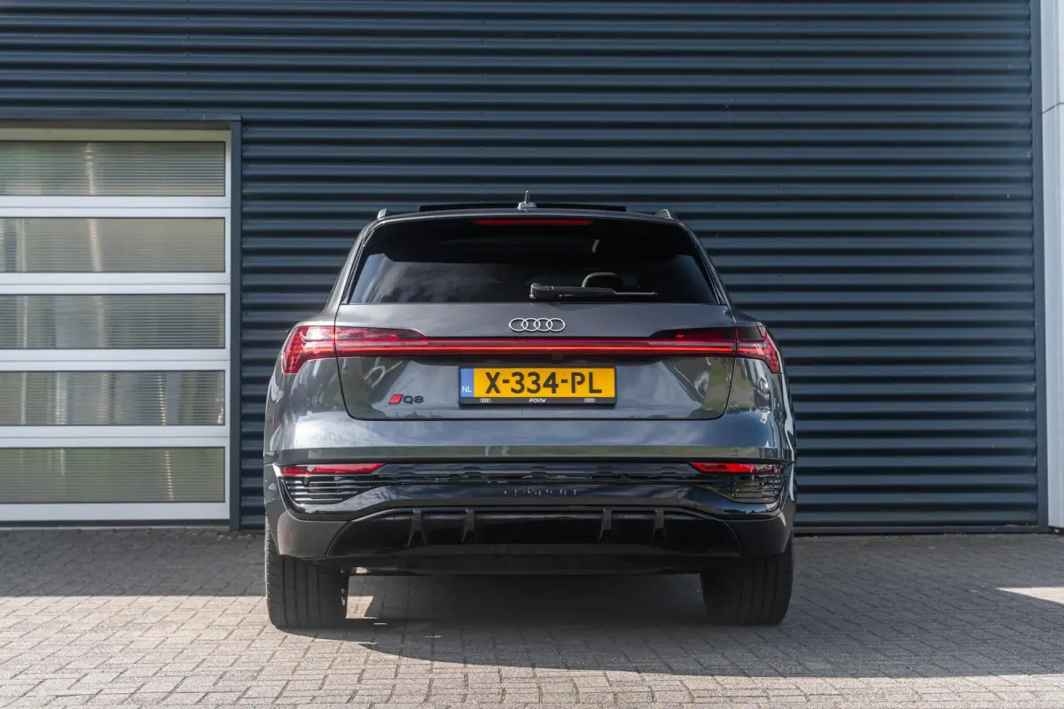 55 408pk quattro S Edition Competition 115 kWh | SoH 98% | Panoramadak | B&O Premium | Adaptive Cruise | Climatronic | Sportstoelen Plus