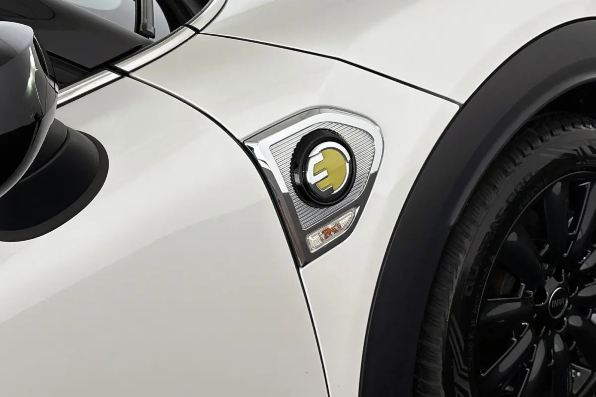 1.5 Cooper ALL4 Classic Stoelverwarming Achteruitrijcamera Apple CarPlay