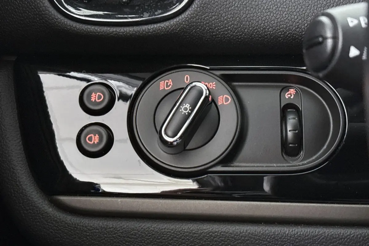 1.5 Cooper ALL4 Classic Stoelverwarming Achteruitrijcamera Apple CarPlay