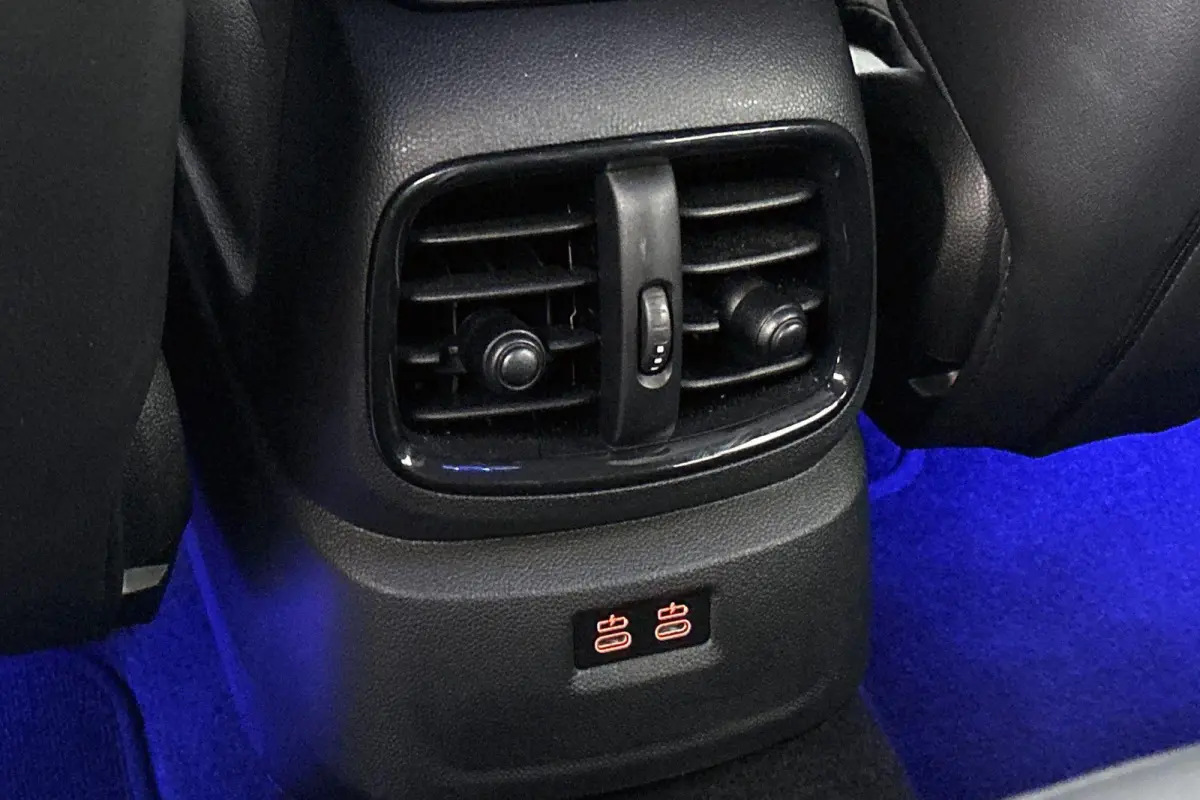 1.5 Cooper ALL4 Classic Stoelverwarming Achteruitrijcamera Apple CarPlay