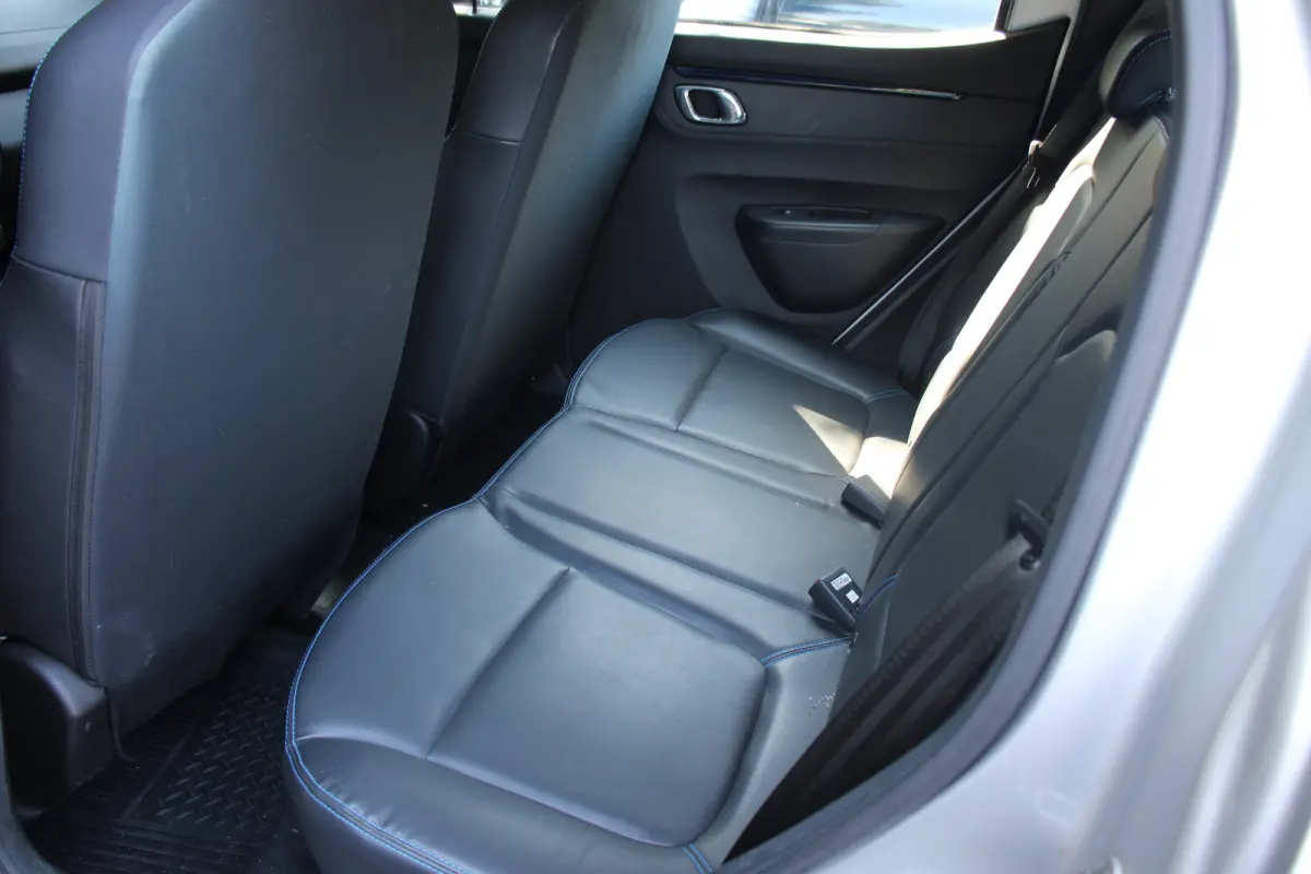 Business 27 kWh | CAMERA | LED | CARPLAY | LEDER | AIRCO | PRACHTIGE STAAT! | LAGE KM STAND