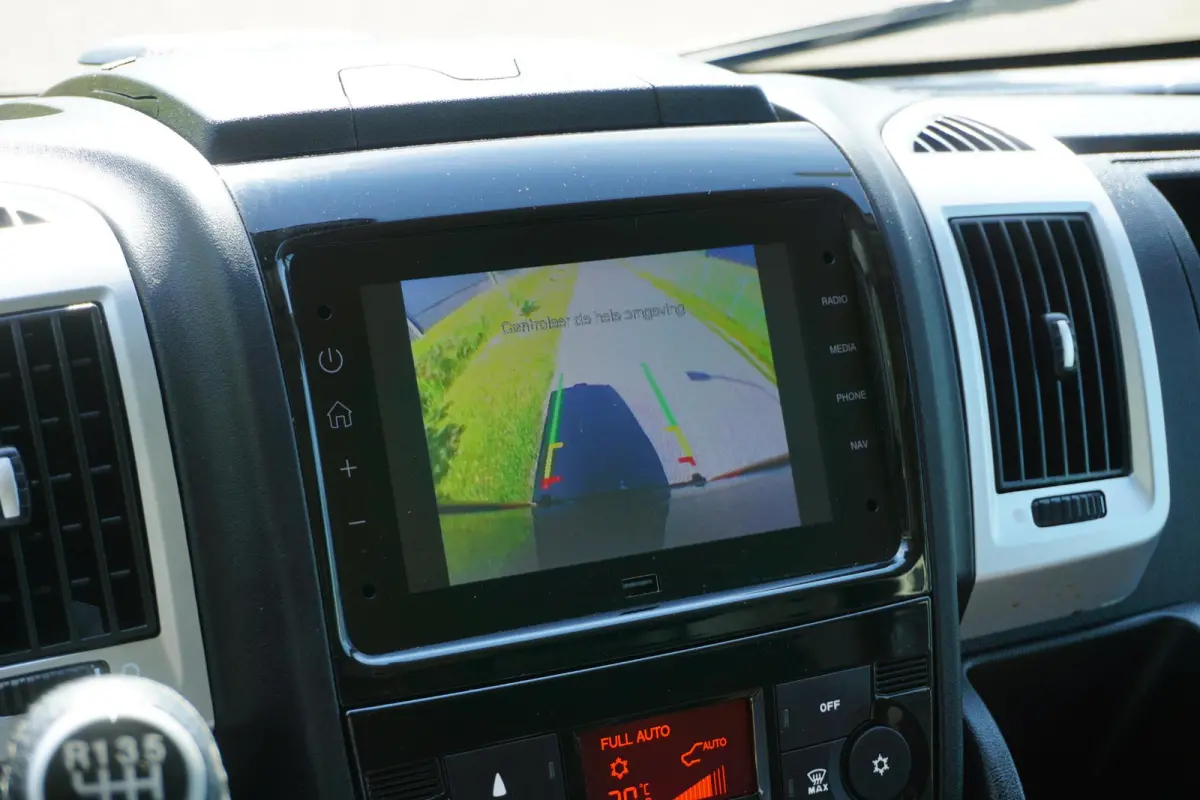 2.2 BlueHDi 165 L3H2 3.5t in nieuwstaat |Trekhaak |Camera |Cruise |Navi |Metallic |Climate control |165 pk |EURO6D |1e eigenaar |3500 KG |Carplay |Android auto