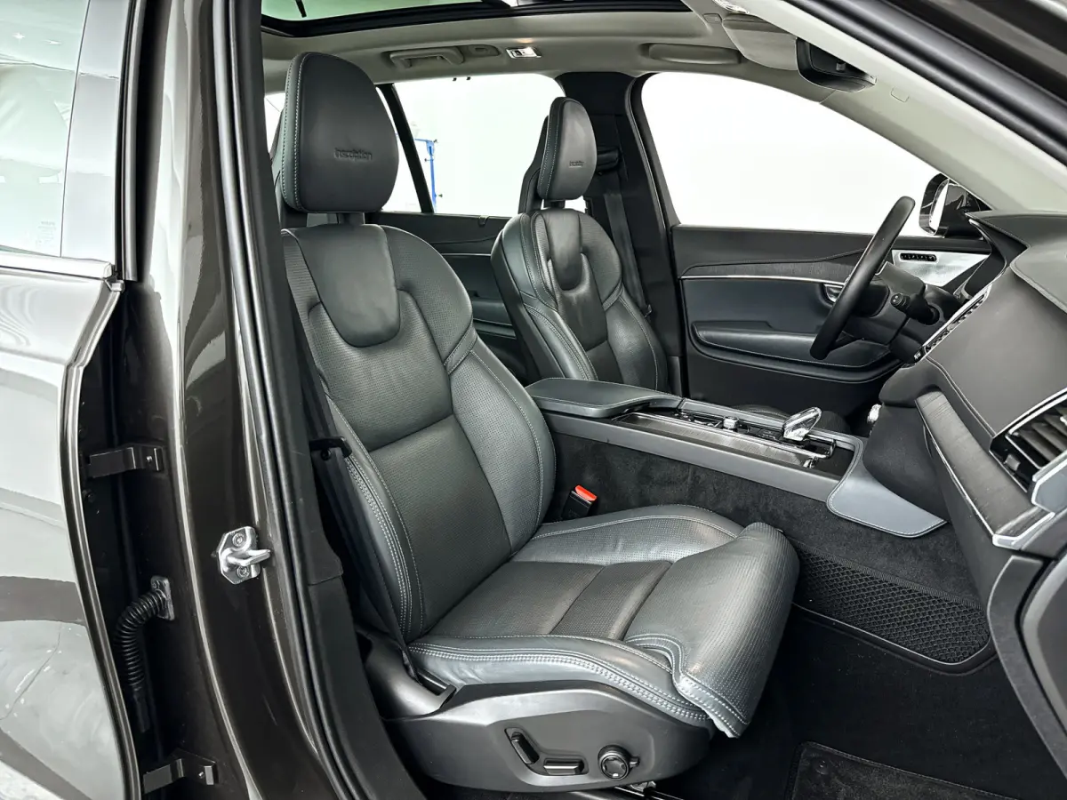 T8 Twin Engine AWD Inscription Intro Edition | Panoramadak | 360° camera | Stoelverwarming | Head-up display | Bowers & Wilkins