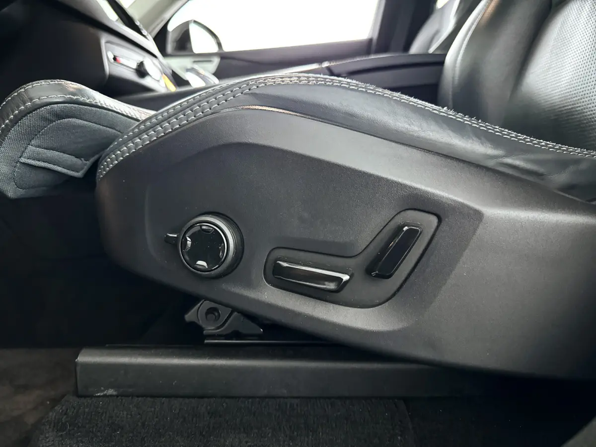 T8 Twin Engine AWD Inscription Intro Edition | Panoramadak | 360° camera | Stoelverwarming | Head-up display | Bowers & Wilkins