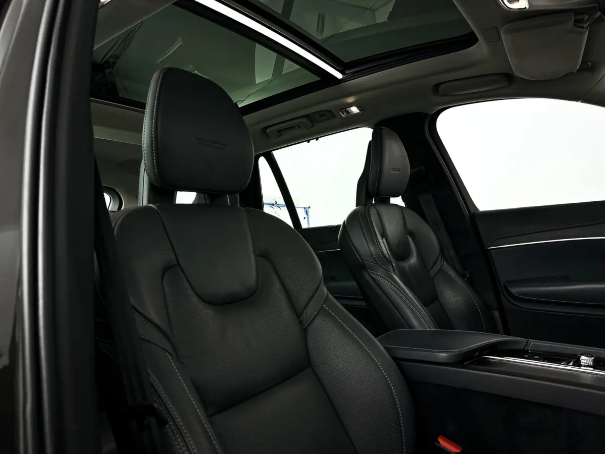 T8 Twin Engine AWD Inscription Intro Edition | Panoramadak | 360° camera | Stoelverwarming | Head-up display | Bowers & Wilkins
