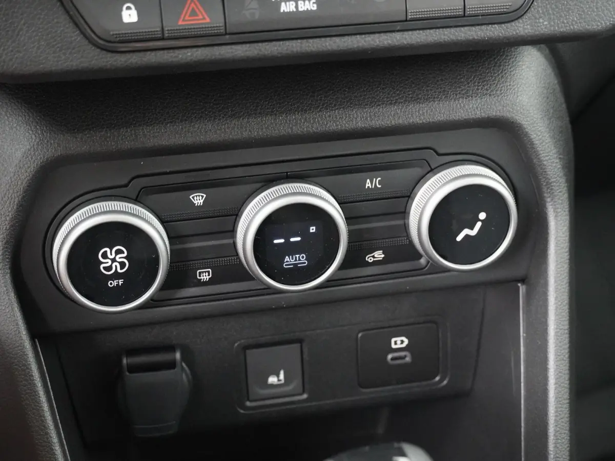 hybrid 140 extreme 7-zits | Media Nav | Pack Assist |