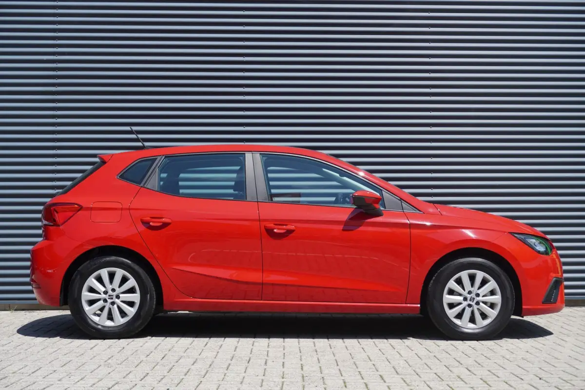 1.0 EcoTSI 95pk Style | Climatronic | FullLink | PDC Achter