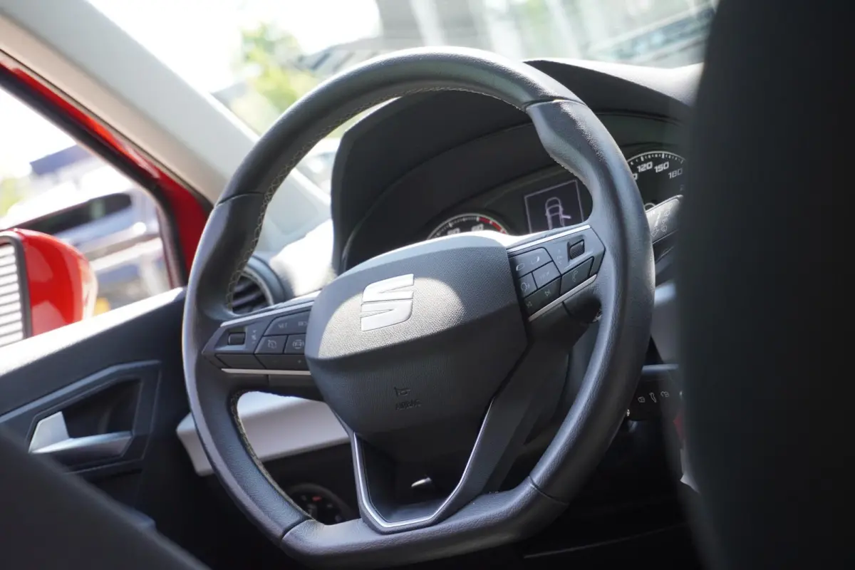 1.0 EcoTSI 95pk Style | Climatronic | FullLink | PDC Achter