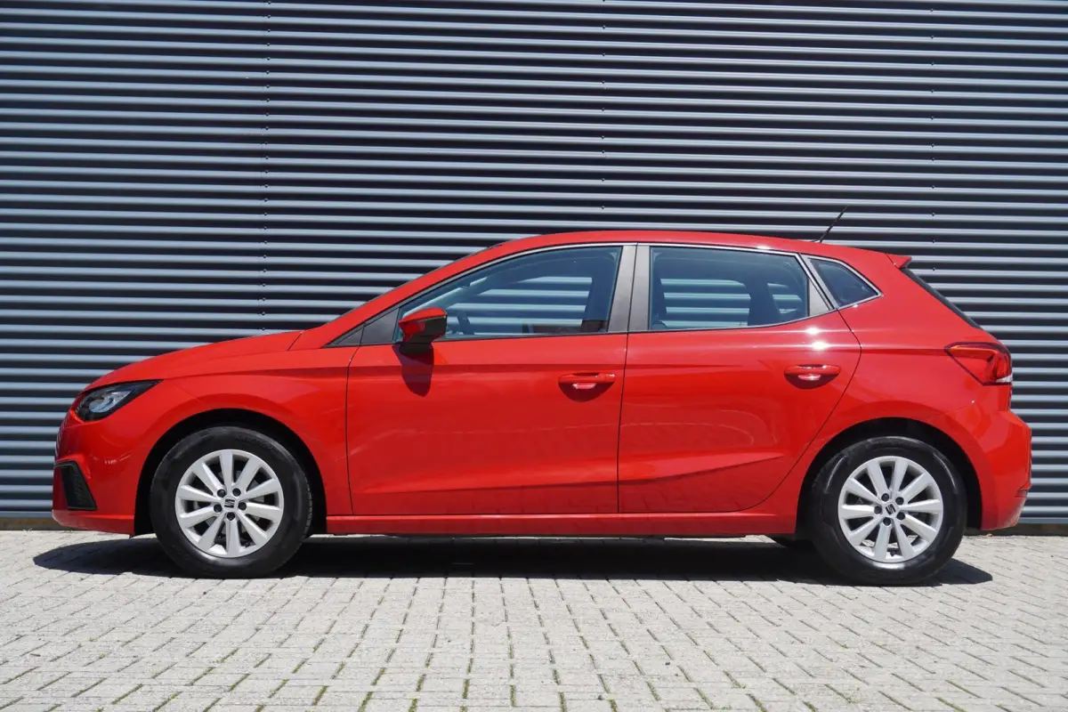 1.0 EcoTSI 95pk Style | Climatronic | FullLink | PDC Achter