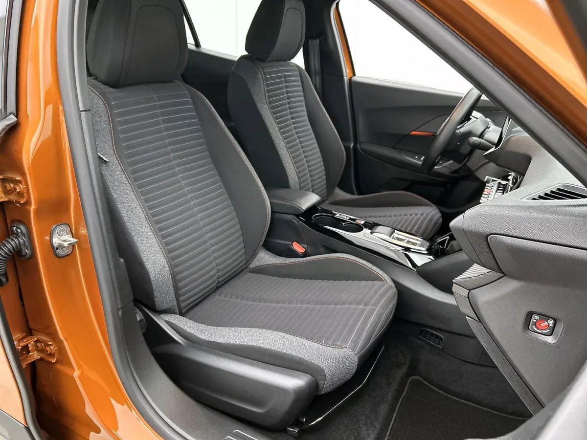 EV Active 50 kWh | Apple Carplay/ Android Auto | ACCU 97%| Parkeersensoren Achter | Climate Control |