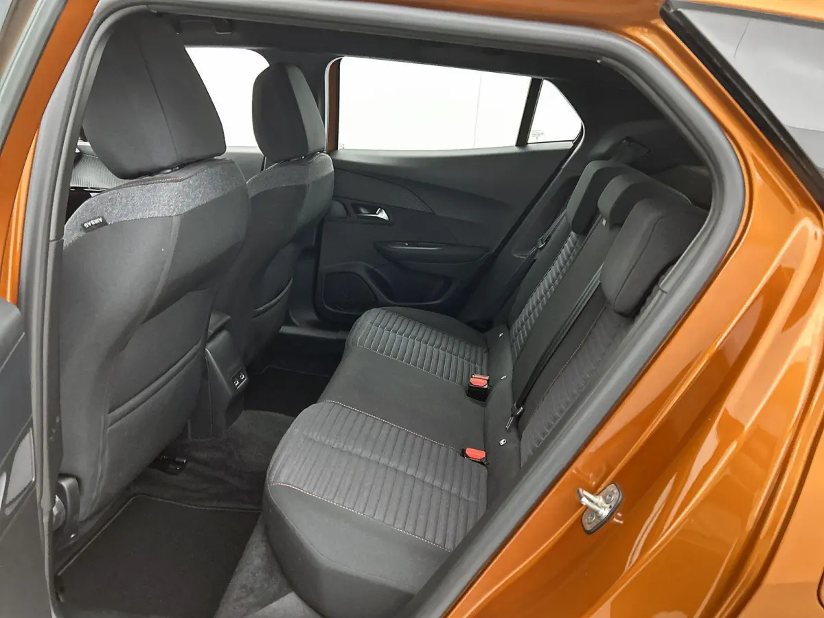 EV Active 50 kWh | Apple Carplay/ Android Auto | ACCU 97%| Parkeersensoren Achter | Climate Control |
