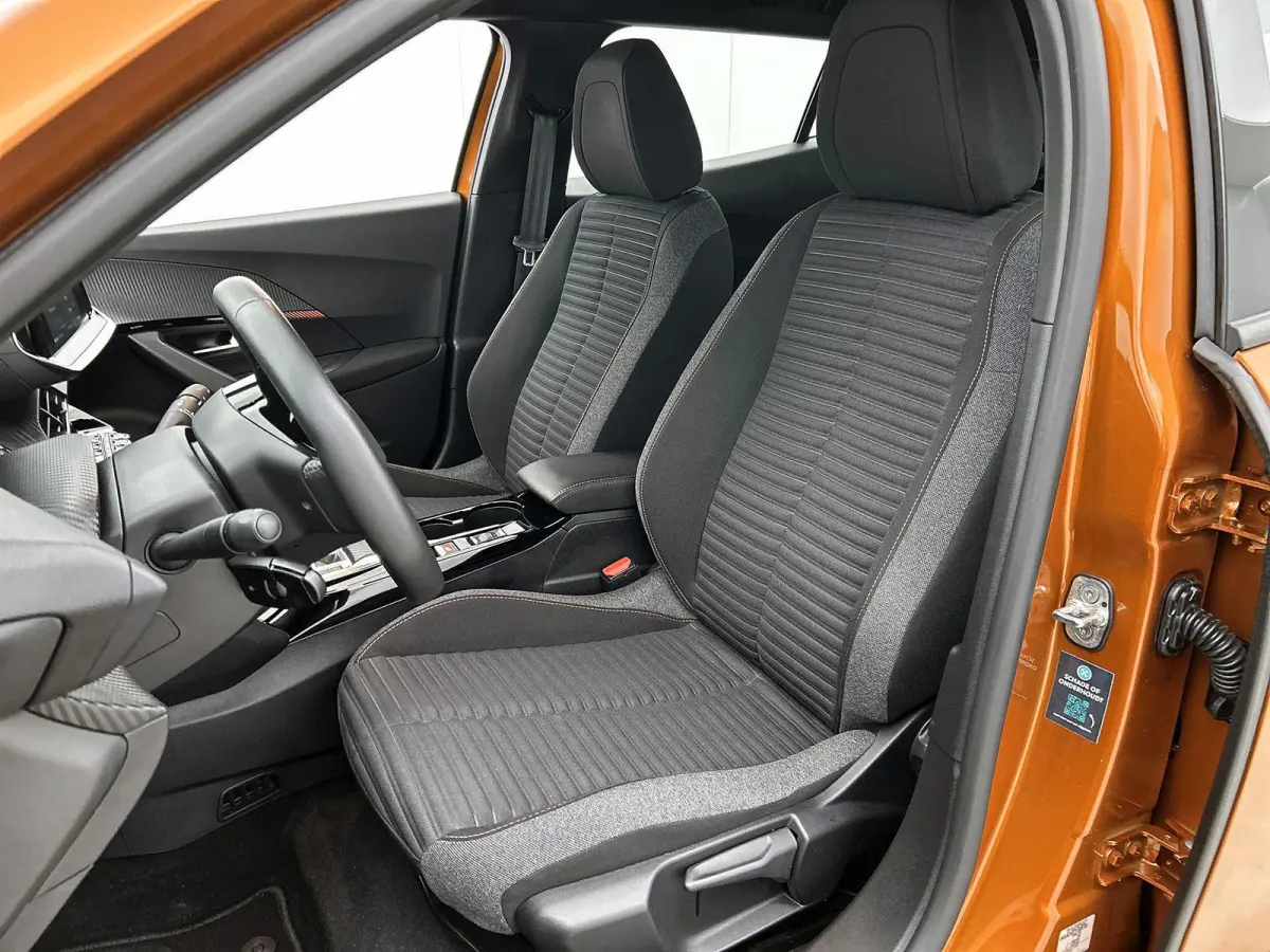 EV Active 50 kWh | Apple Carplay/ Android Auto | ACCU 97%| Parkeersensoren Achter | Climate Control |