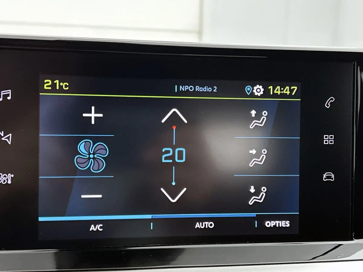 EV Active 50 kWh | Apple Carplay/ Android Auto | ACCU 97%| Parkeersensoren Achter | Climate Control |