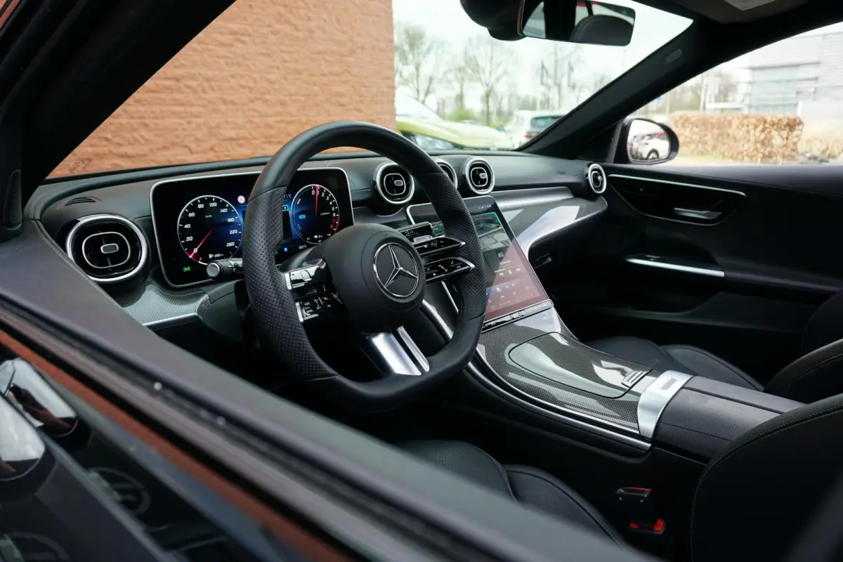 300 e AMG Line *NL AUTO*  PANO / TREKHAAK / LEDER / SFEERVERLICHTING