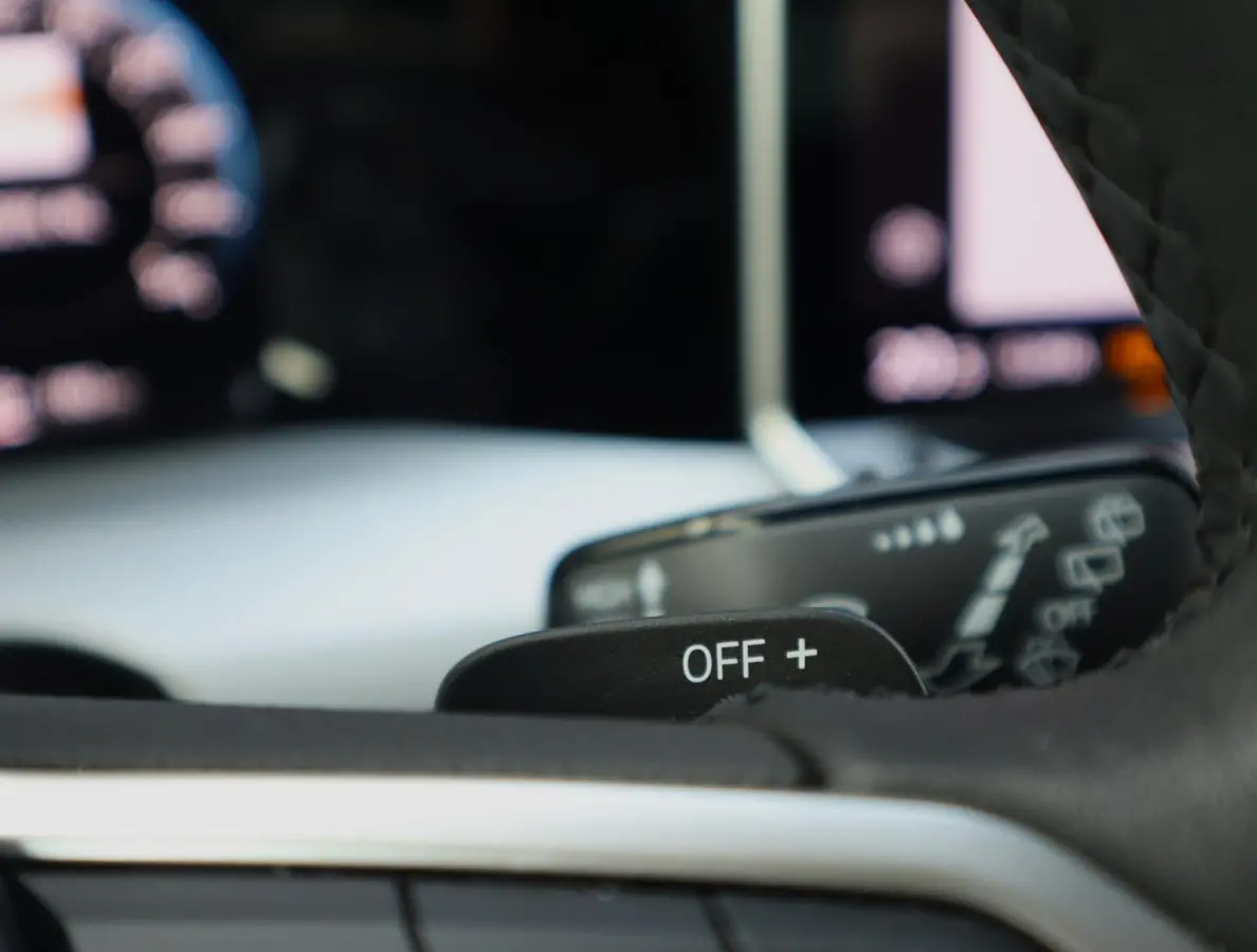 1.5 eTSI Life Edition | Trekhaak | Black | Stuur en  Stoelverwarming