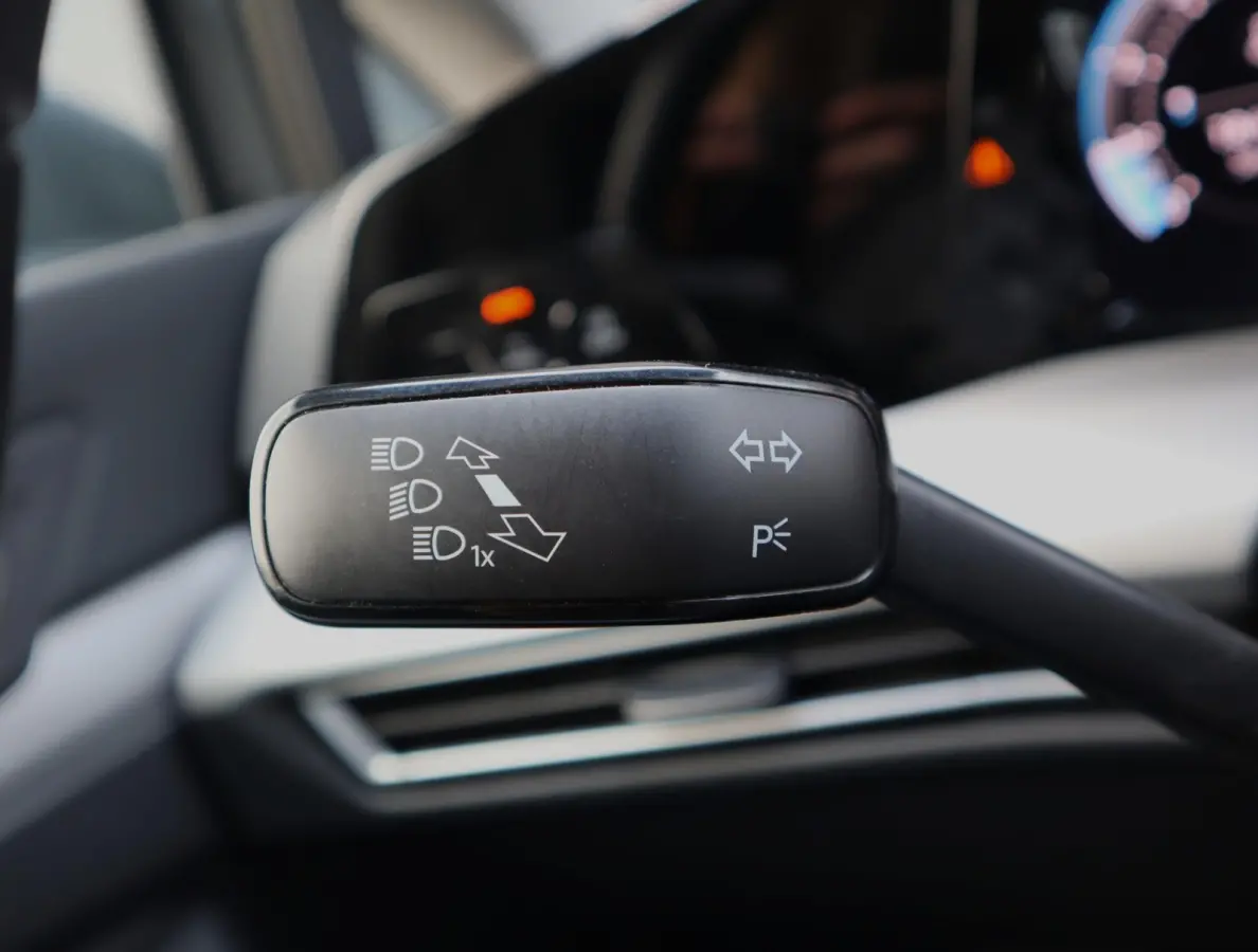 1.5 eTSI Life Edition | Trekhaak | Black | Stuur en  Stoelverwarming