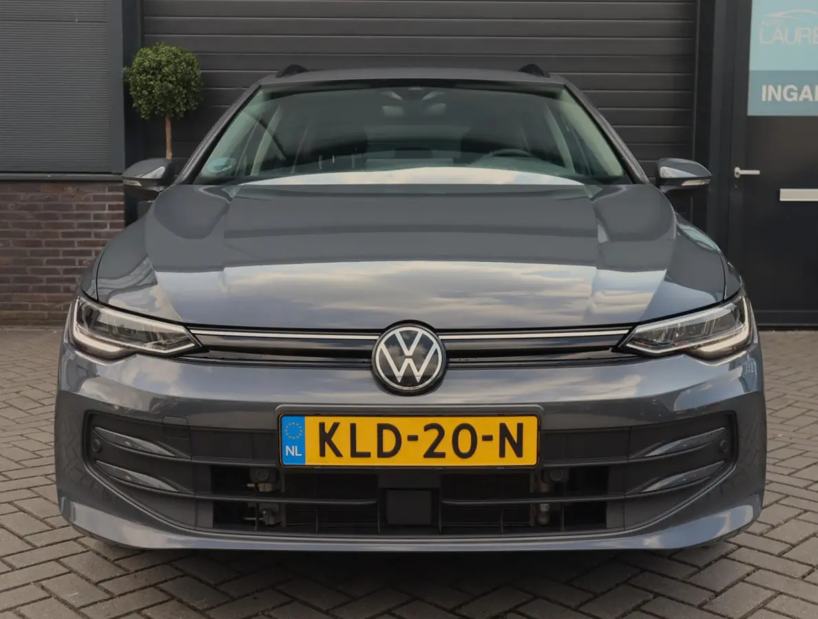1.5 eTSI Life Edition | Trekhaak | Black | Stuur en  Stoelverwarming