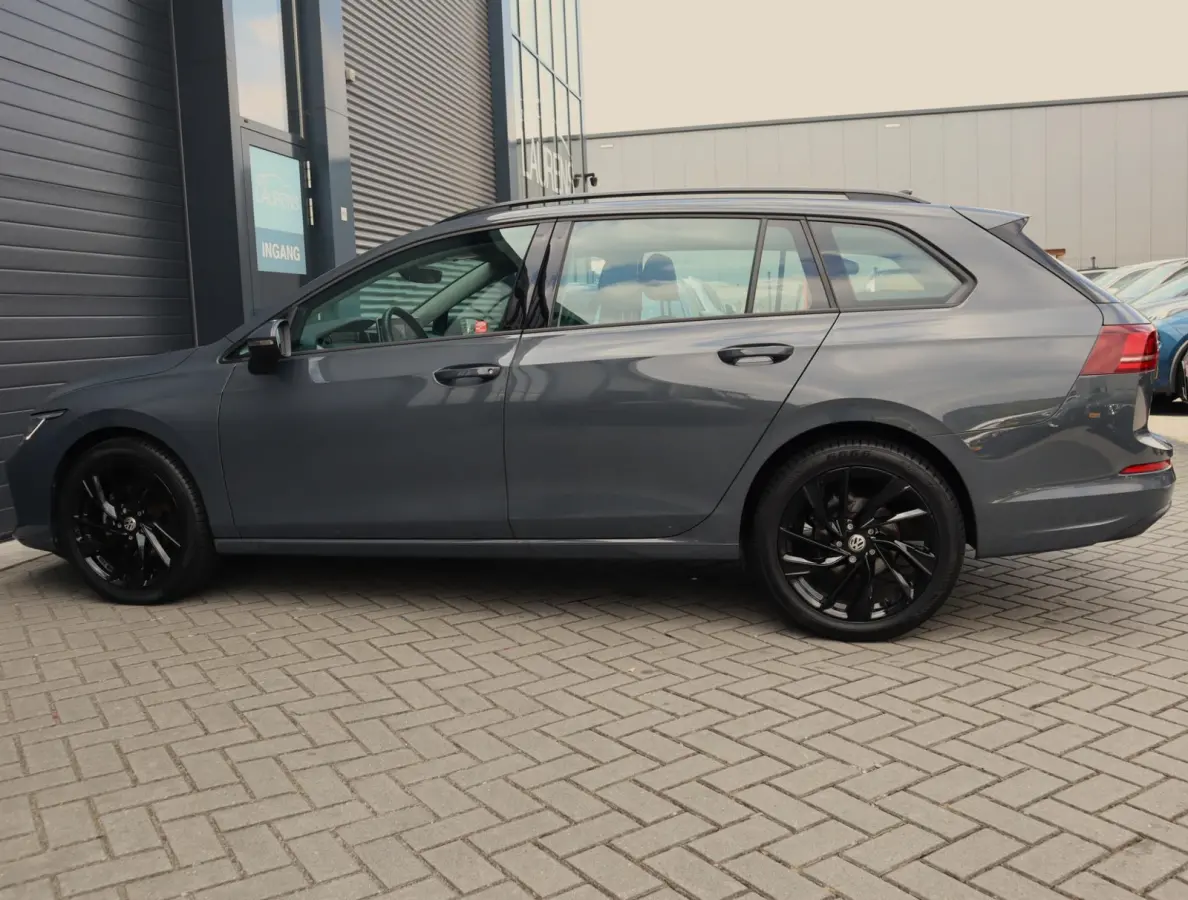 1.5 eTSI Life Edition | Trekhaak | Black | Stuur en  Stoelverwarming