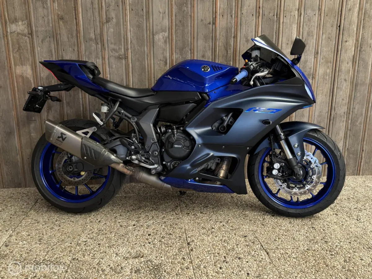 2022 / A2 / Akrapovic / Quickshifter / 35KW