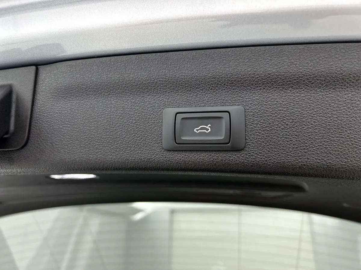 50 TFSI e quattro Advanced edition 299 PK | Panoramadak | Camera | Stoelverwarming | Navigatie | Climate control | Cruise control | Elektrische achterklep |