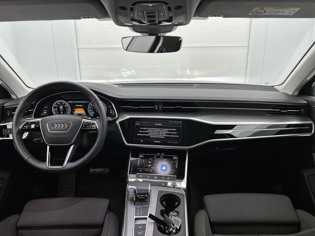 50 TFSI e quattro Advanced edition 299 PK | Panoramadak | Camera | Stoelverwarming | Navigatie | Climate control | Cruise control | Elektrische achterklep |