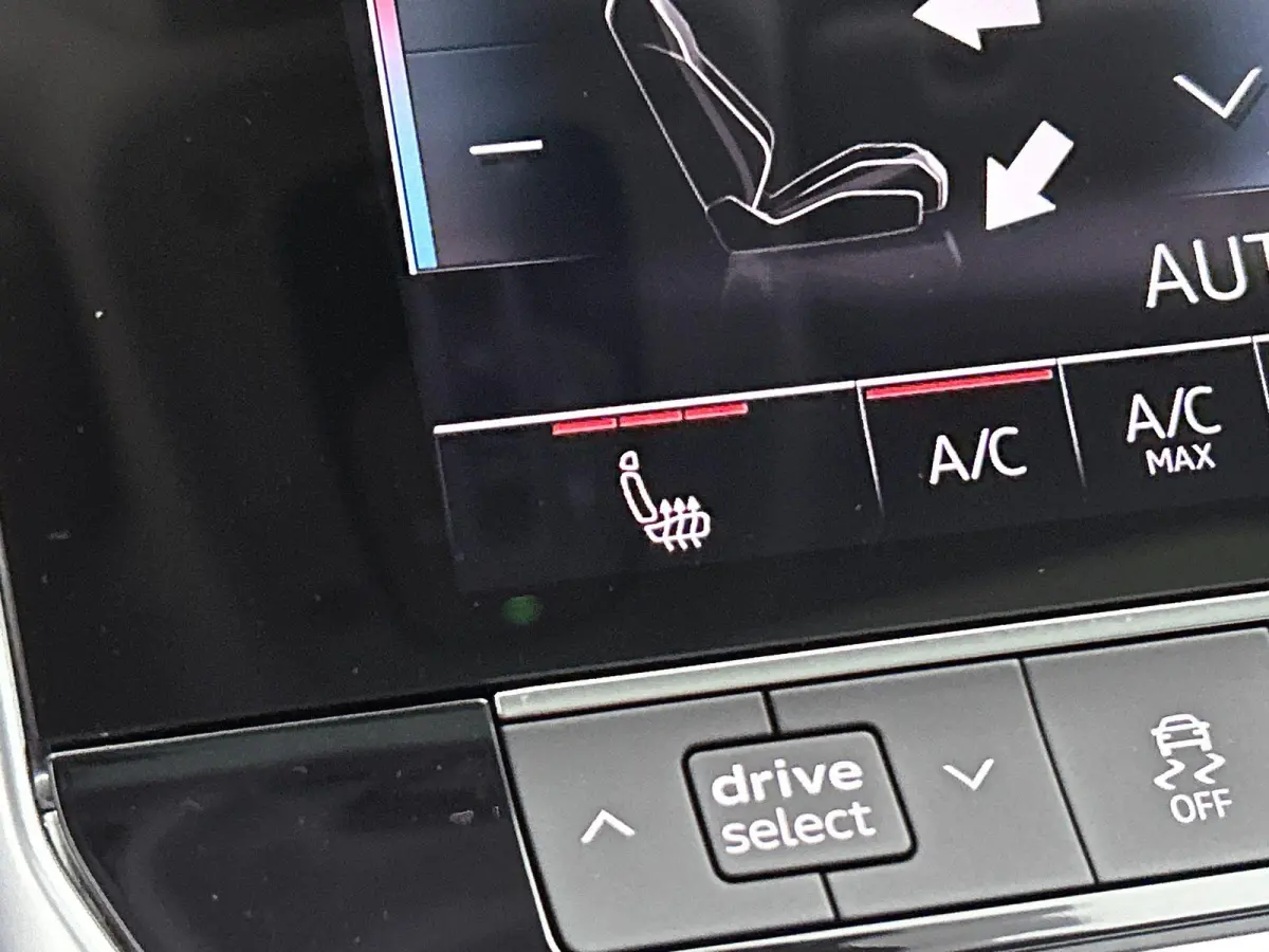 50 TFSI e quattro Advanced edition 299 PK | Panoramadak | Camera | Stoelverwarming | Navigatie | Climate control | Cruise control | Elektrische achterklep |