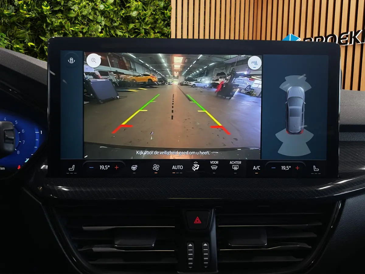 1.0 EcoBoost Hybrid ST Line X | Panorama dak | Adapt. Cruise | B&O | Apple Carplay | AGR-Stoelen | Stoel-stuurverw. | 17''
