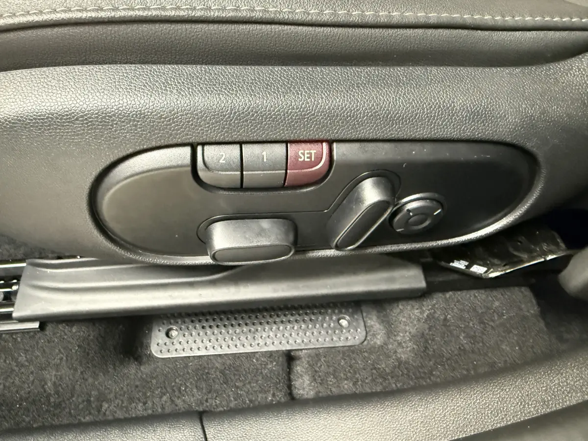 2.0 Cooper SE ALL4 Pano/H&K/Leder/Camera