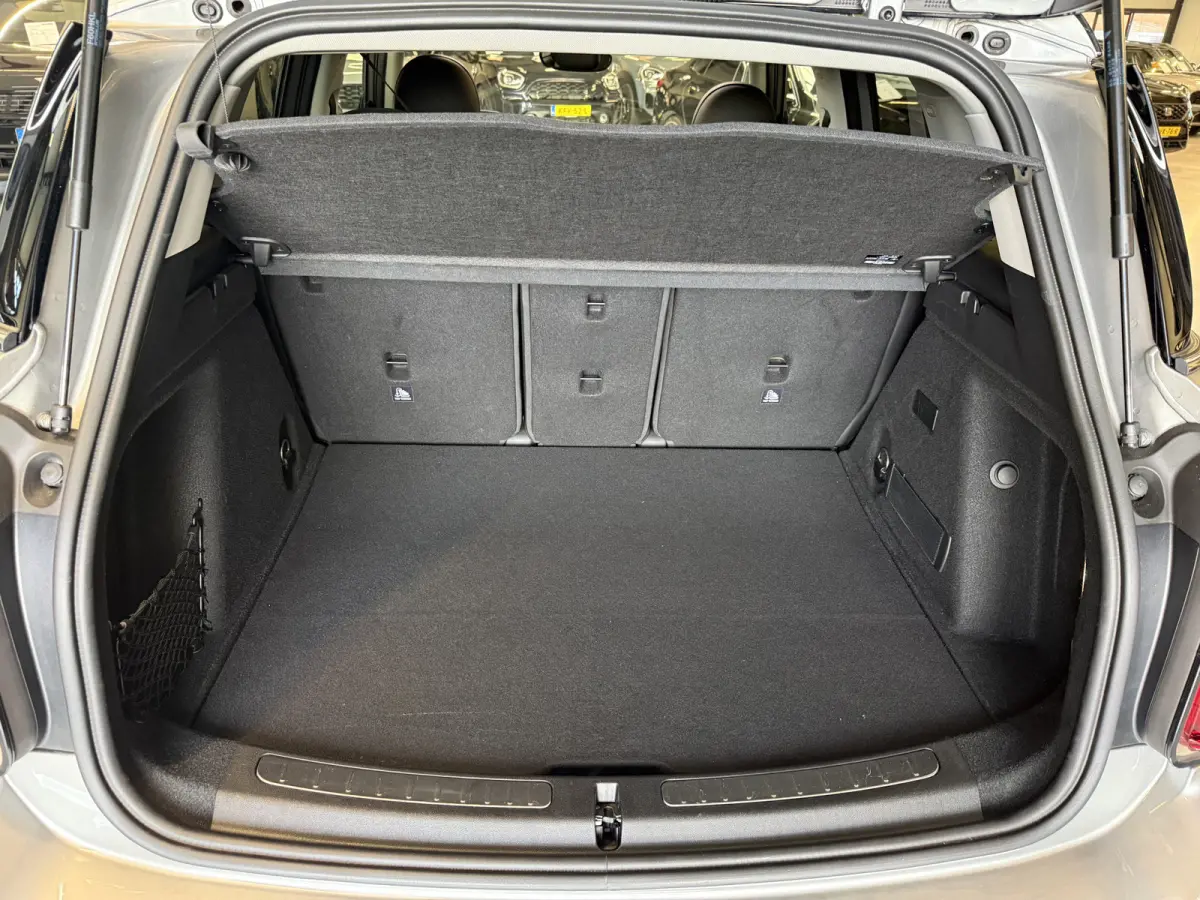 2.0 Cooper SE ALL4 Pano/H&K/Leder/Camera