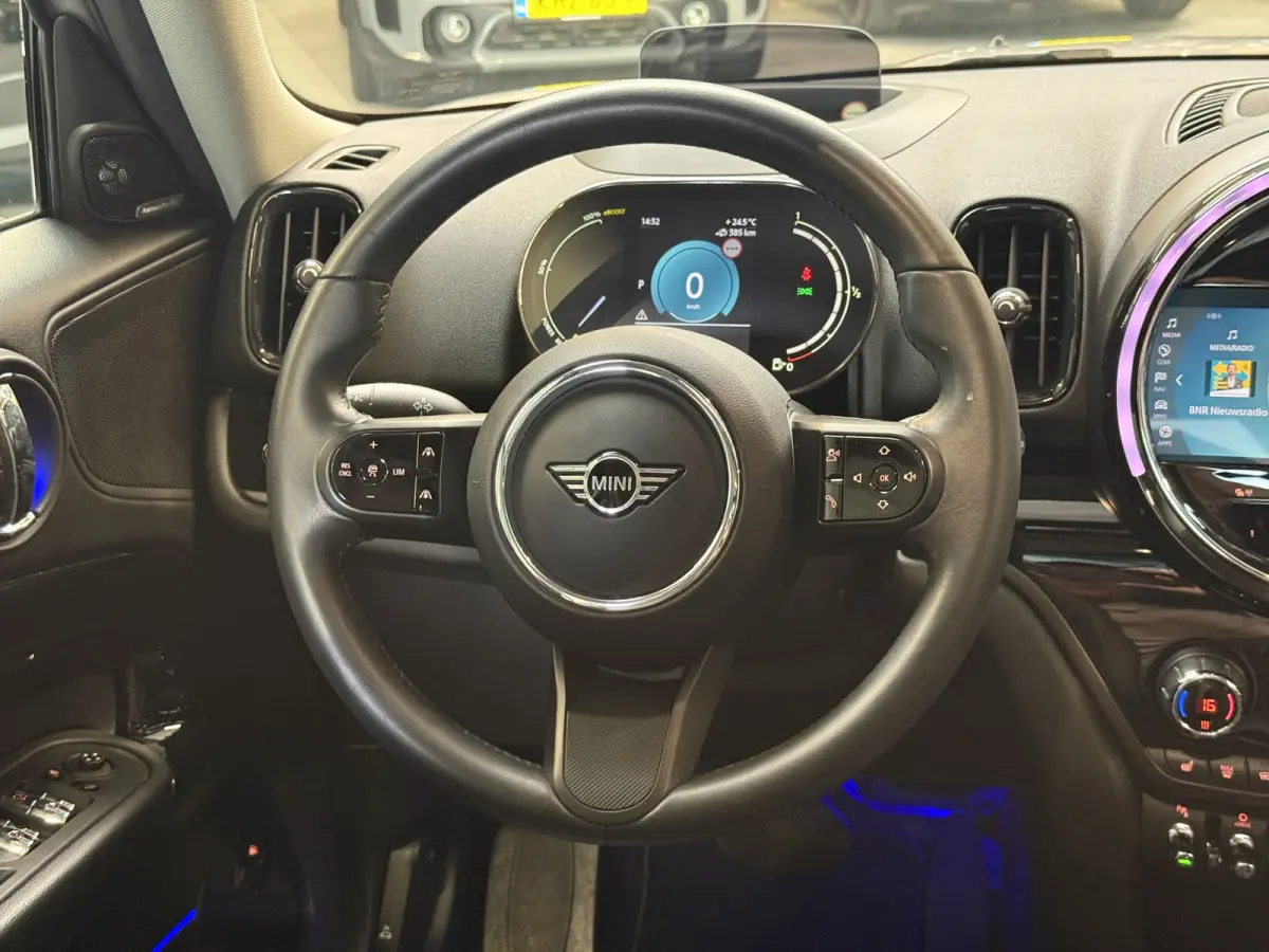 2.0 Cooper SE ALL4 Pano/H&K/Leder/Camera