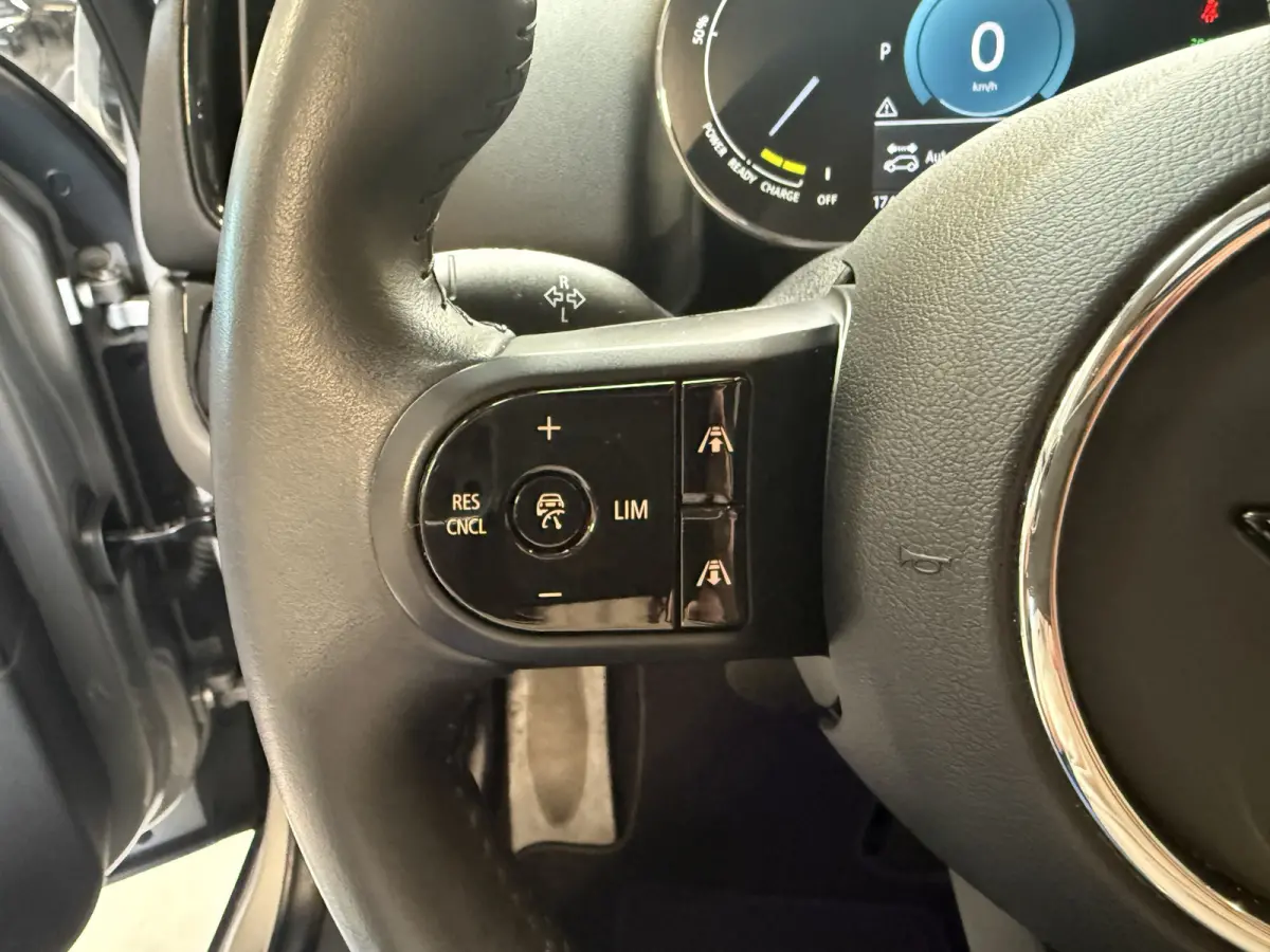2.0 Cooper SE ALL4 Pano/H&K/Leder/Camera