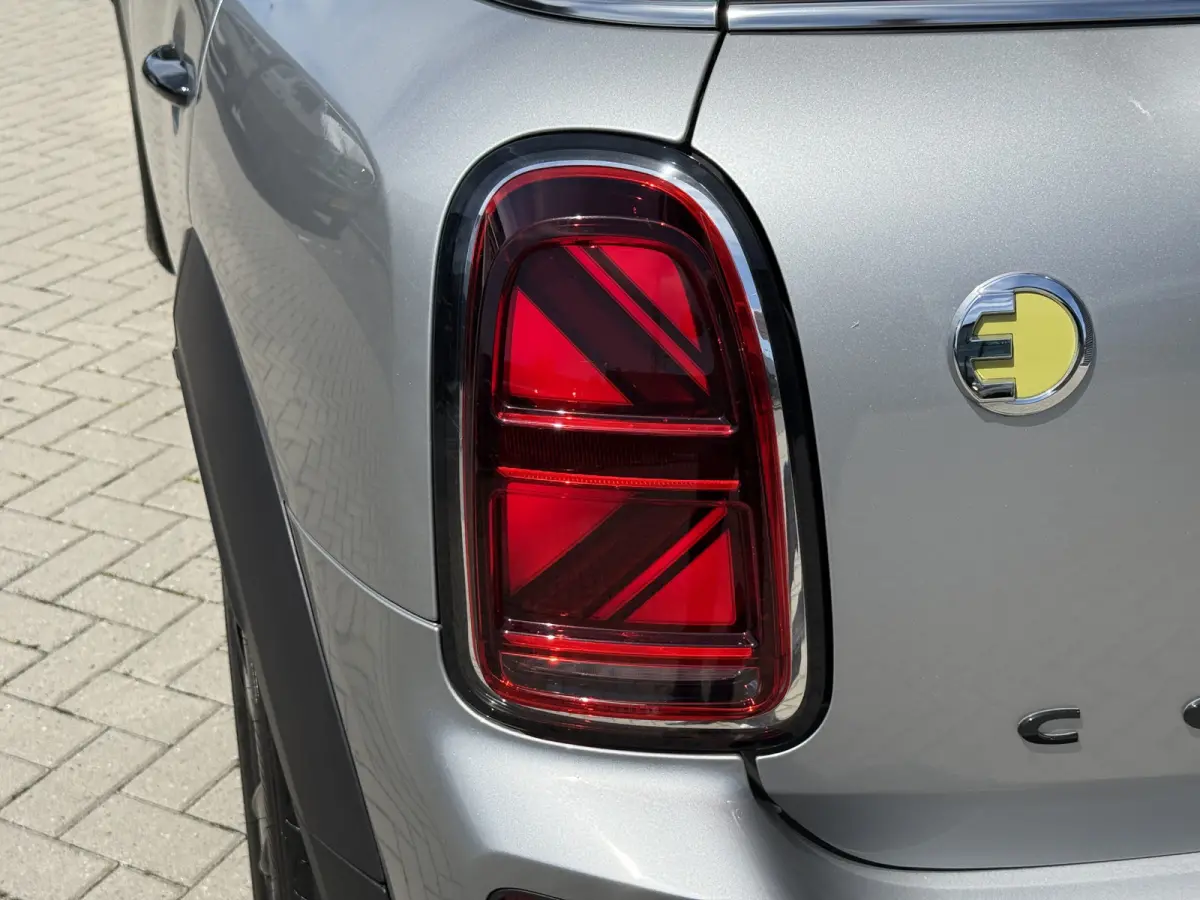 2.0 Cooper SE ALL4 Pano/H&K/Leder/Camera