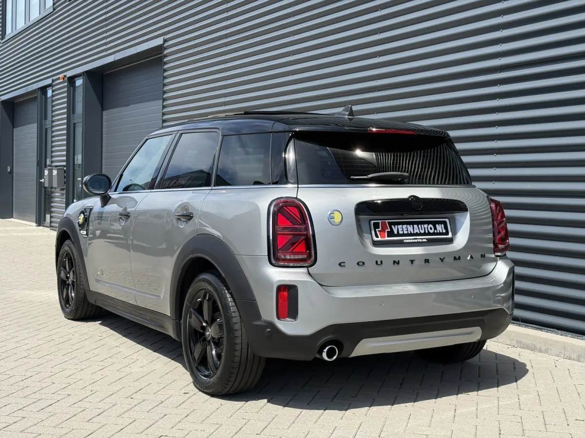 2.0 Cooper SE ALL4 Pano/H&K/Leder/Camera