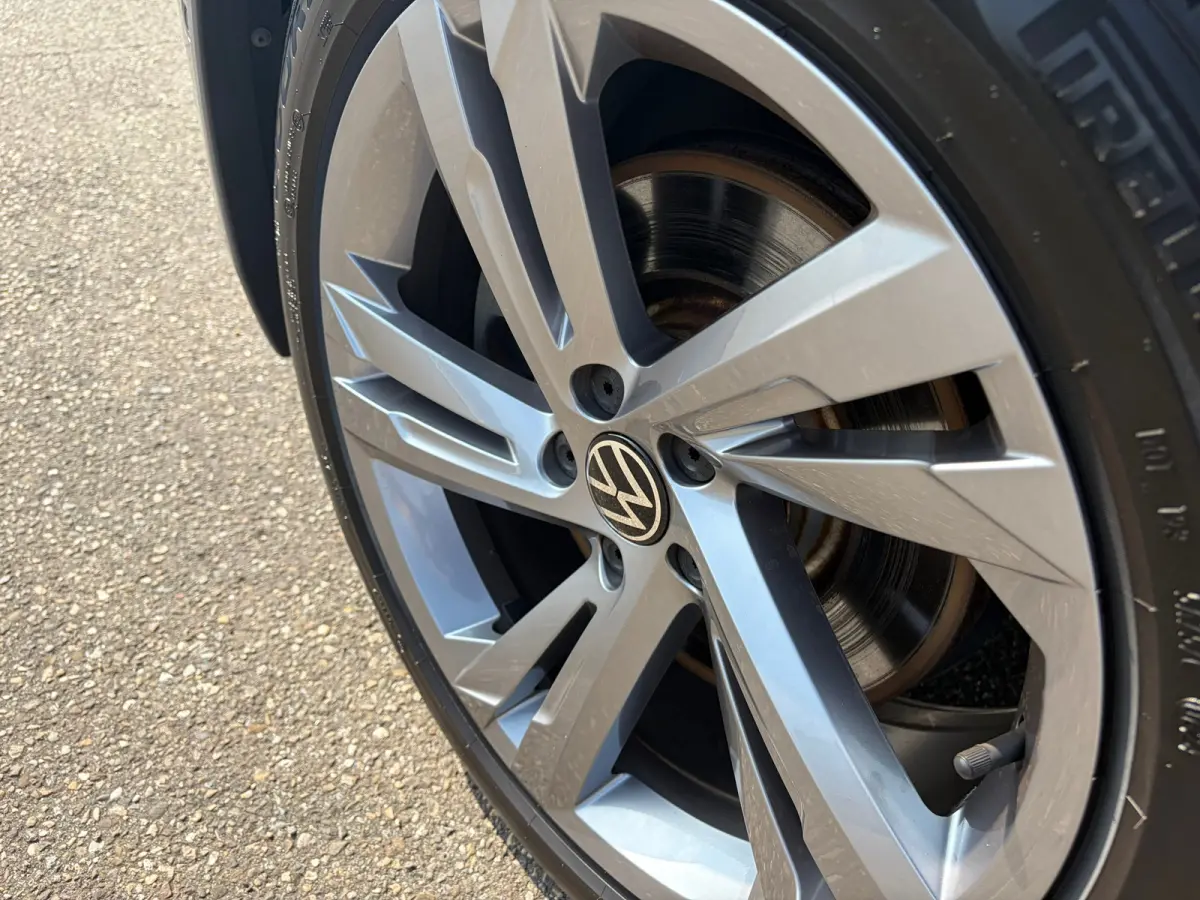 1.4 TSI eHybrid R-Line Business+|Rijklaar prijs|Leder|Trekhaak afn.|Memory|Camera|Dodehoek|Carplay|Navi|