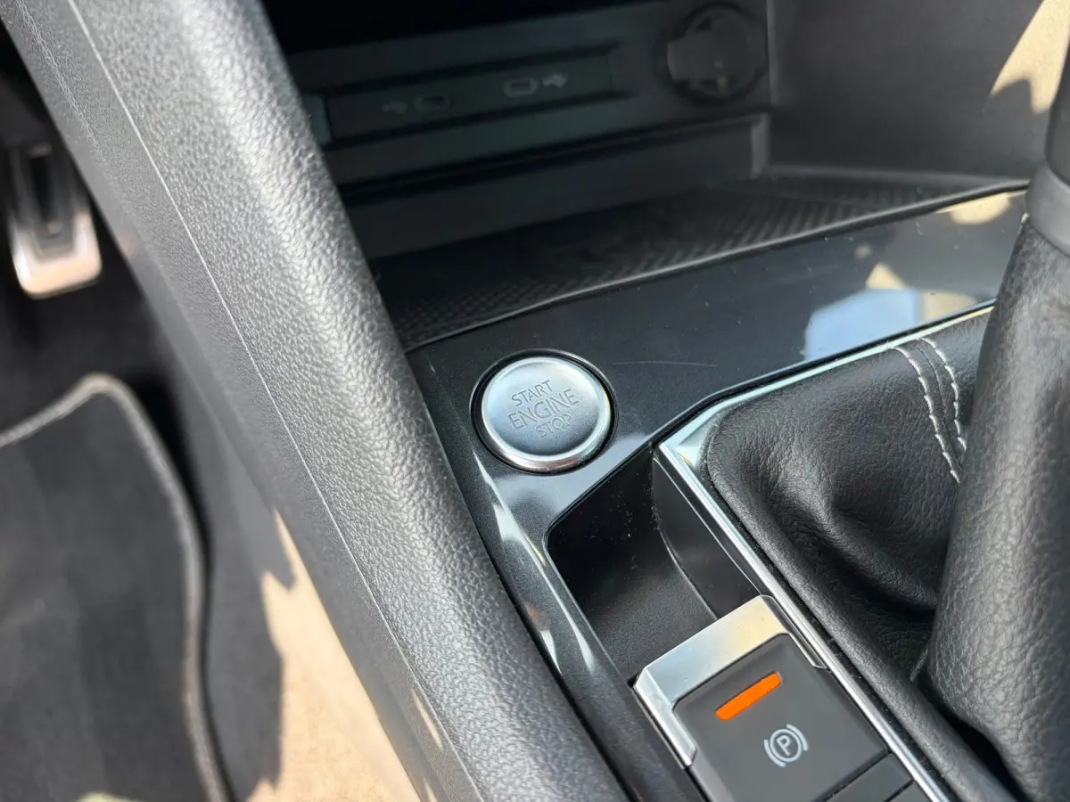 1.4 TSI eHybrid R-Line Business+|Rijklaar prijs|Leder|Trekhaak afn.|Memory|Camera|Dodehoek|Carplay|Navi|