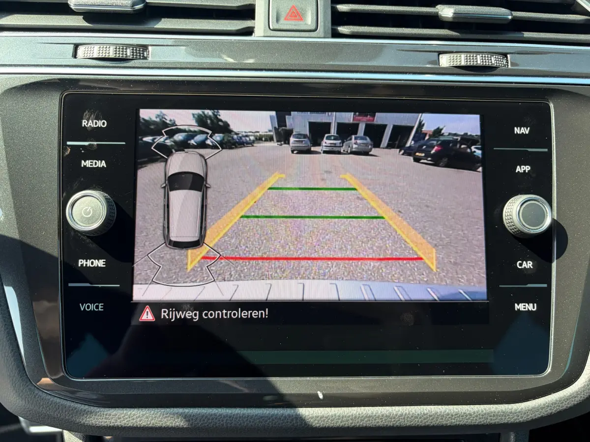 1.4 TSI eHybrid R-Line Business+|Rijklaar prijs|Leder|Trekhaak afn.|Memory|Camera|Dodehoek|Carplay|Navi|