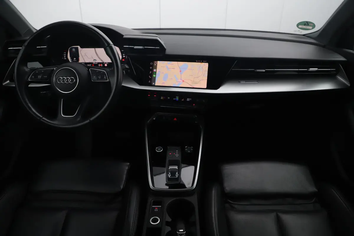 30 TFSI Advanced edition Automaat Leder Sportstoelen Stoelverwarming Virtual Navigatie Clima Cruise 17 inch LMV Full LED Lane Assist